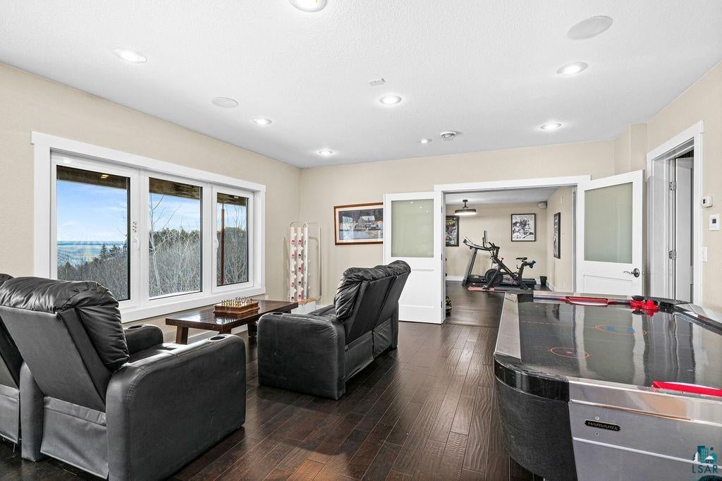 Duluth, Minnesota, 55804, United States, 5 Bedrooms Bedrooms, ,6 BathroomsBathrooms,Residential,Pending,2012810