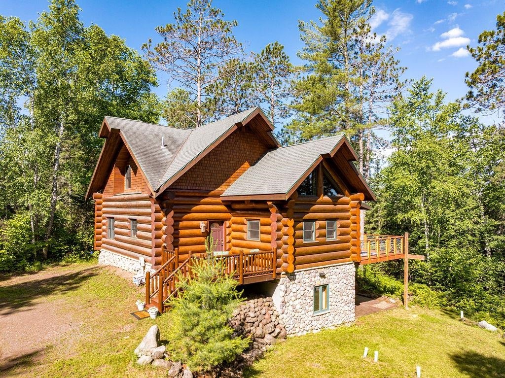 Duluth, Minnesota, 55803, United States, 3 Bedrooms Bedrooms, ,3 BathroomsBathrooms,Residential,Active,1828692