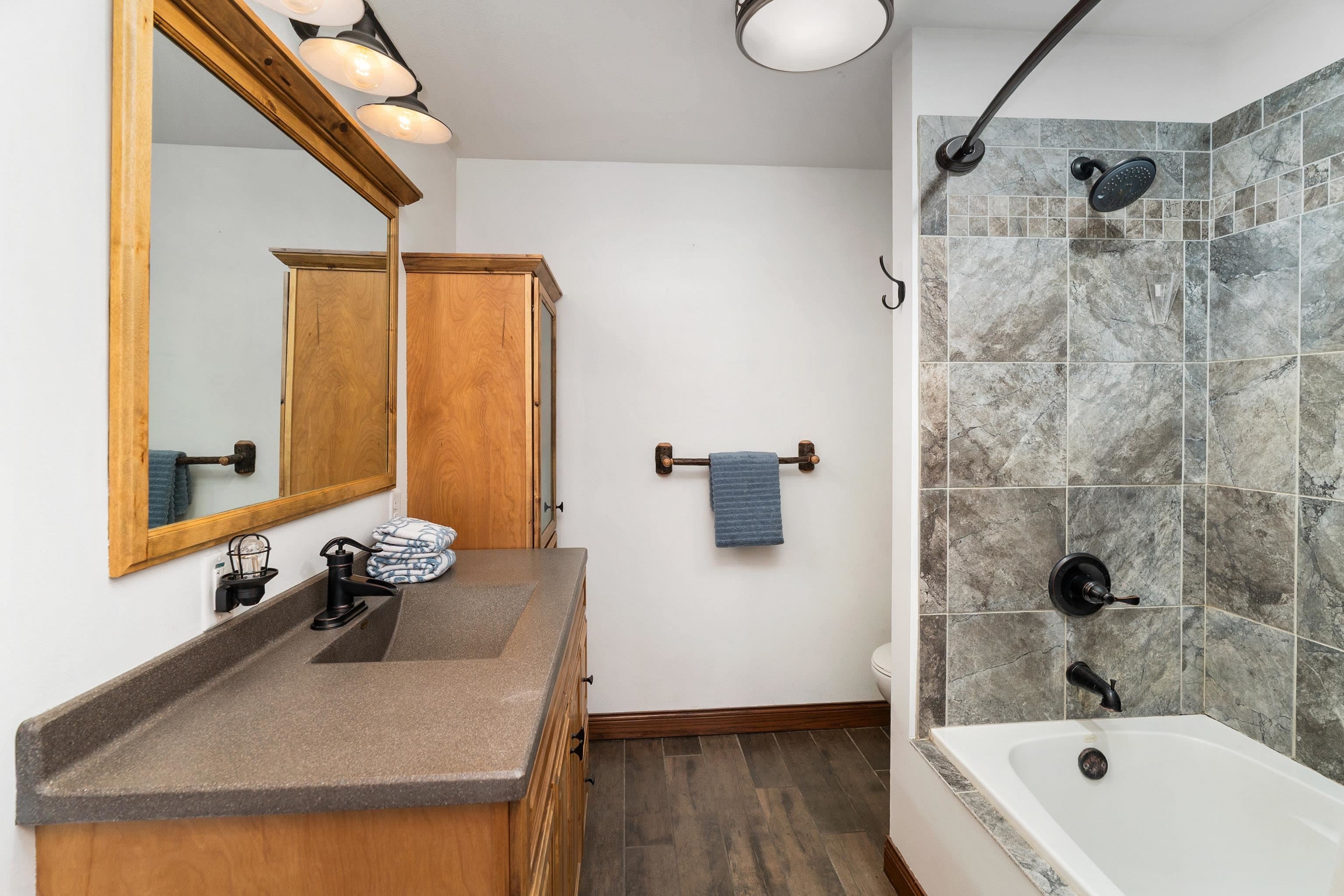 Duluth, Minnesota, 55811, United States, 3 Bedrooms Bedrooms, ,3 BathroomsBathrooms,Residential,Active,1927648