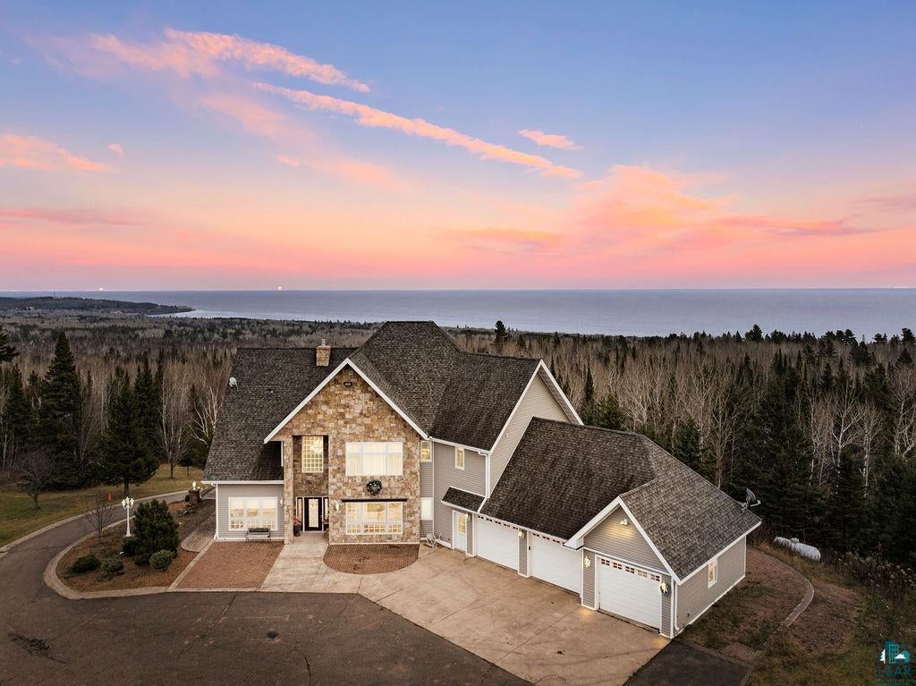 Two Harbors, Minnesota, 55616, United States, ,3 BathroomsBathrooms,Residential,Active,1703376