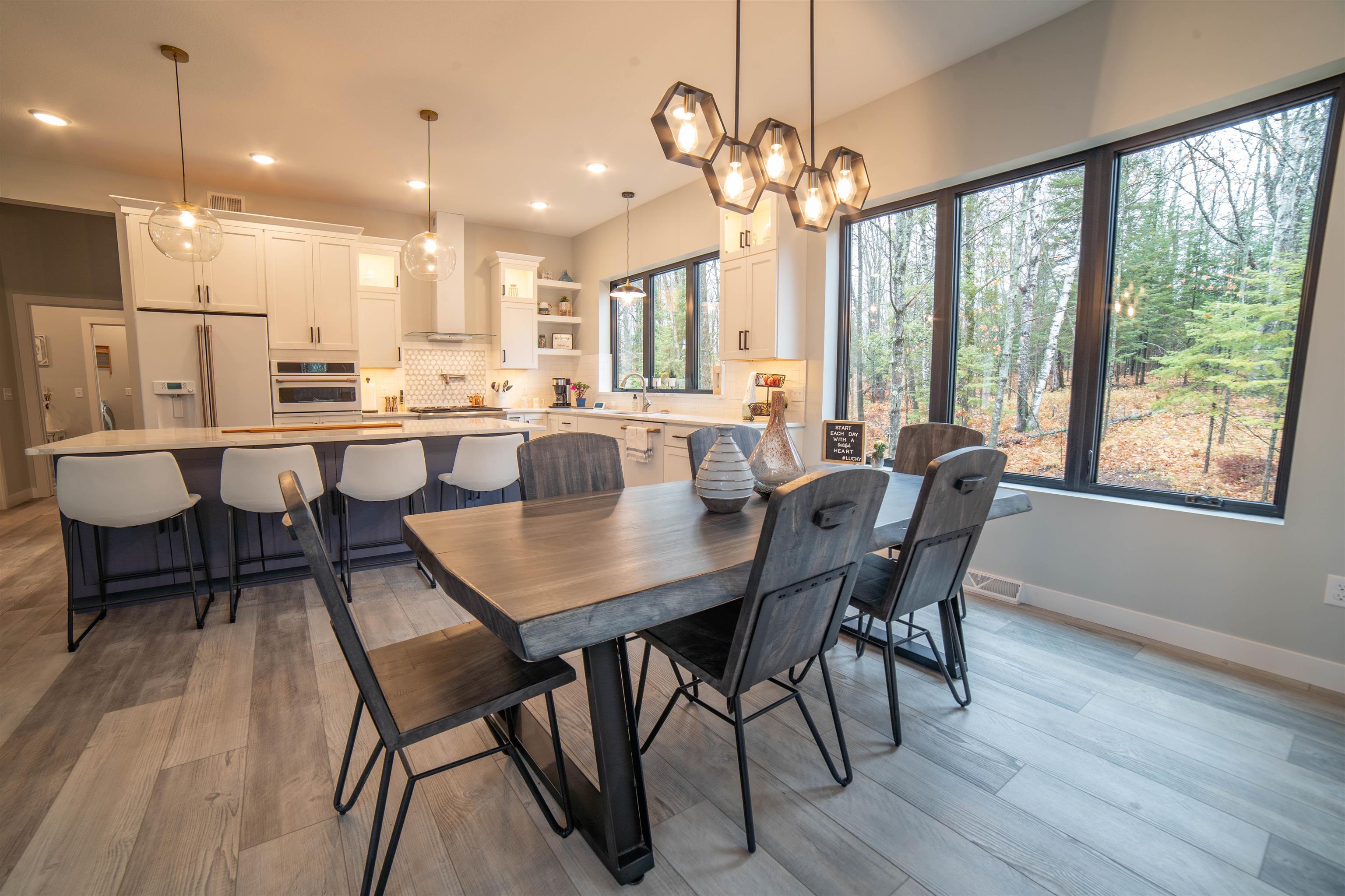 Duluth, Minnesota, 55811, United States, 3 Bedrooms Bedrooms, ,3 BathroomsBathrooms,Residential,Active,1963424