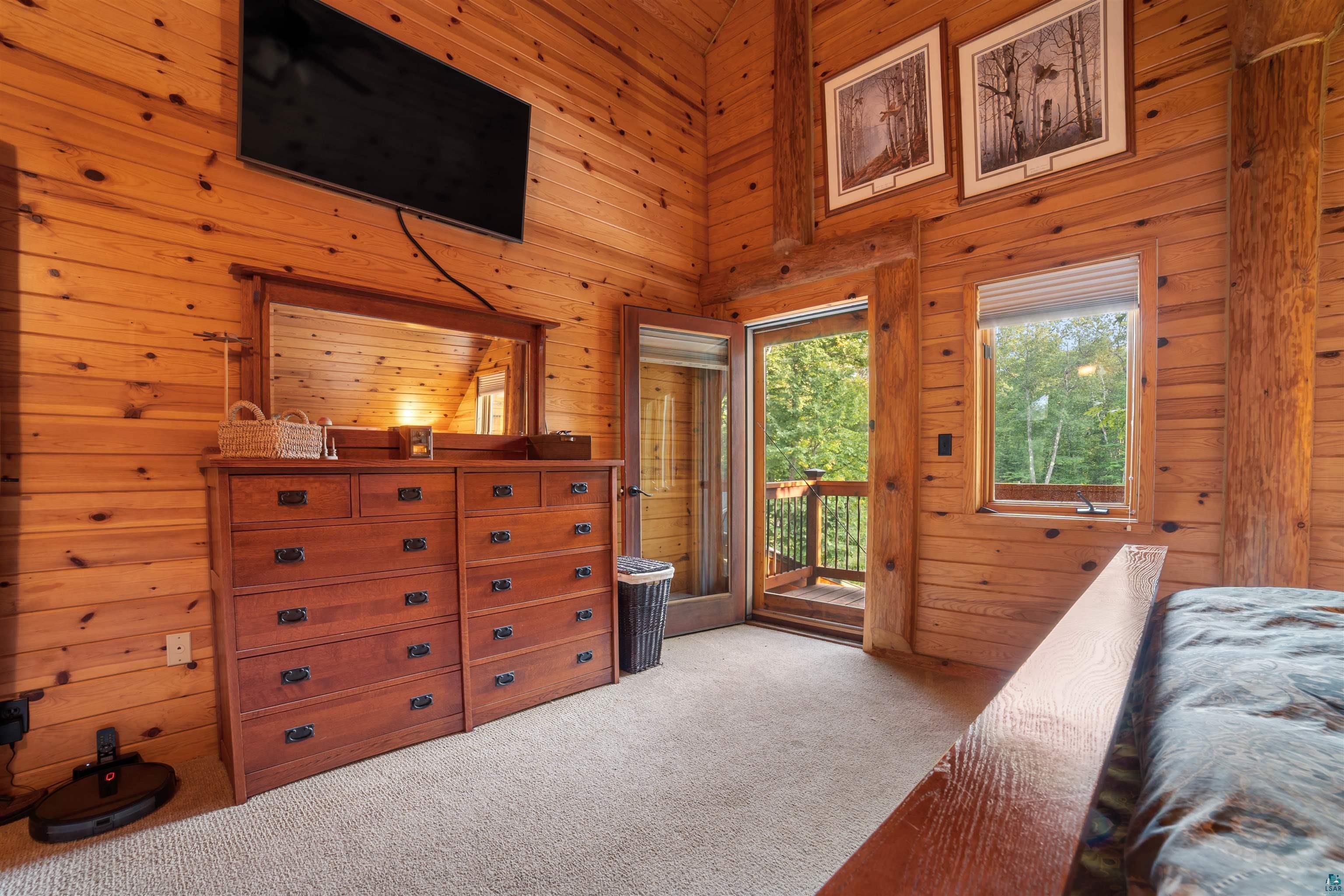 Superior, Wisconsin, 54880, United States, 3 Bedrooms Bedrooms, ,3 BathroomsBathrooms,Residential,Active,1888517