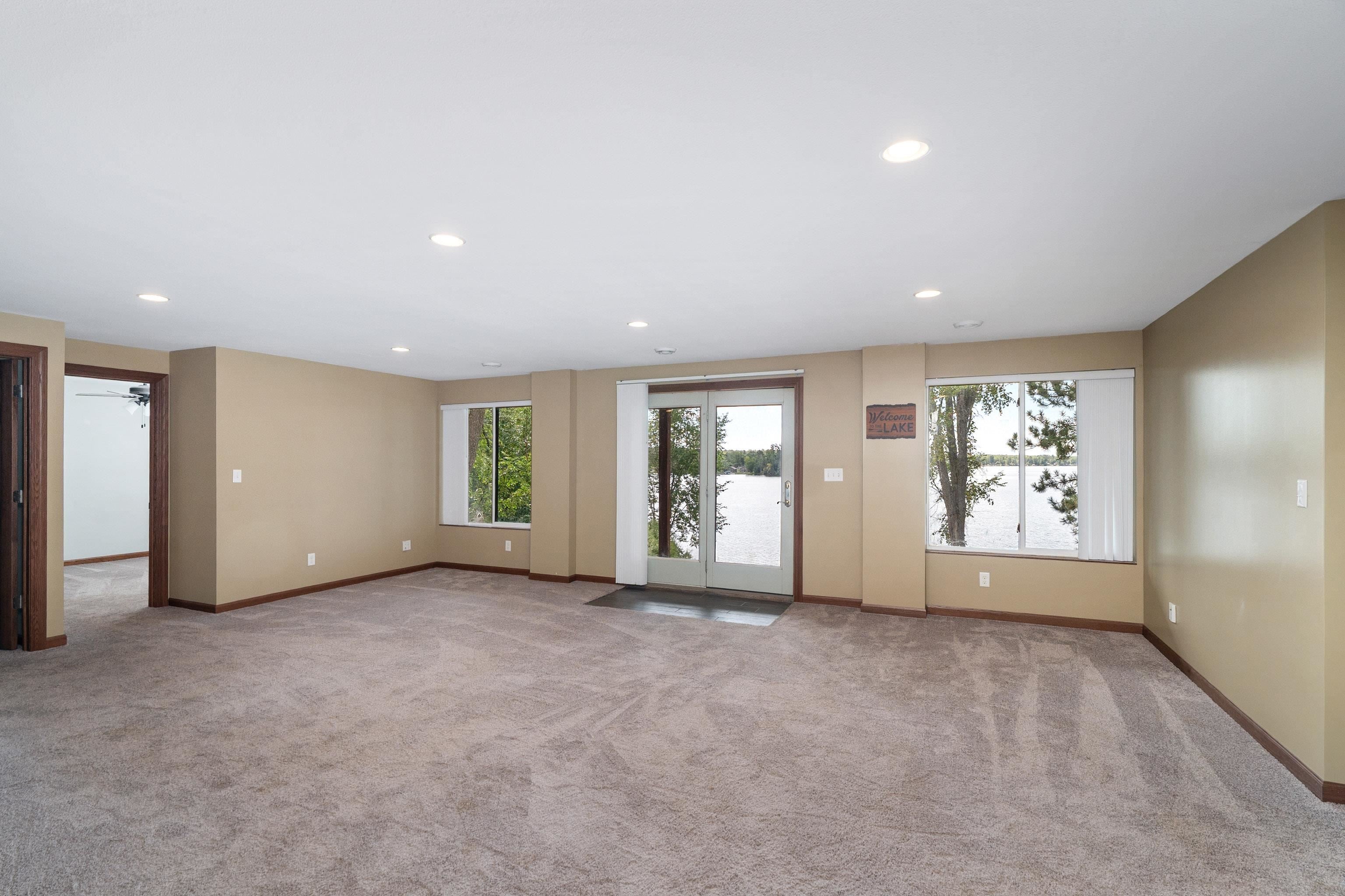Duluth, Minnesota, 55811, United States, 3 Bedrooms Bedrooms, ,3 BathroomsBathrooms,Residential,Active,1927648