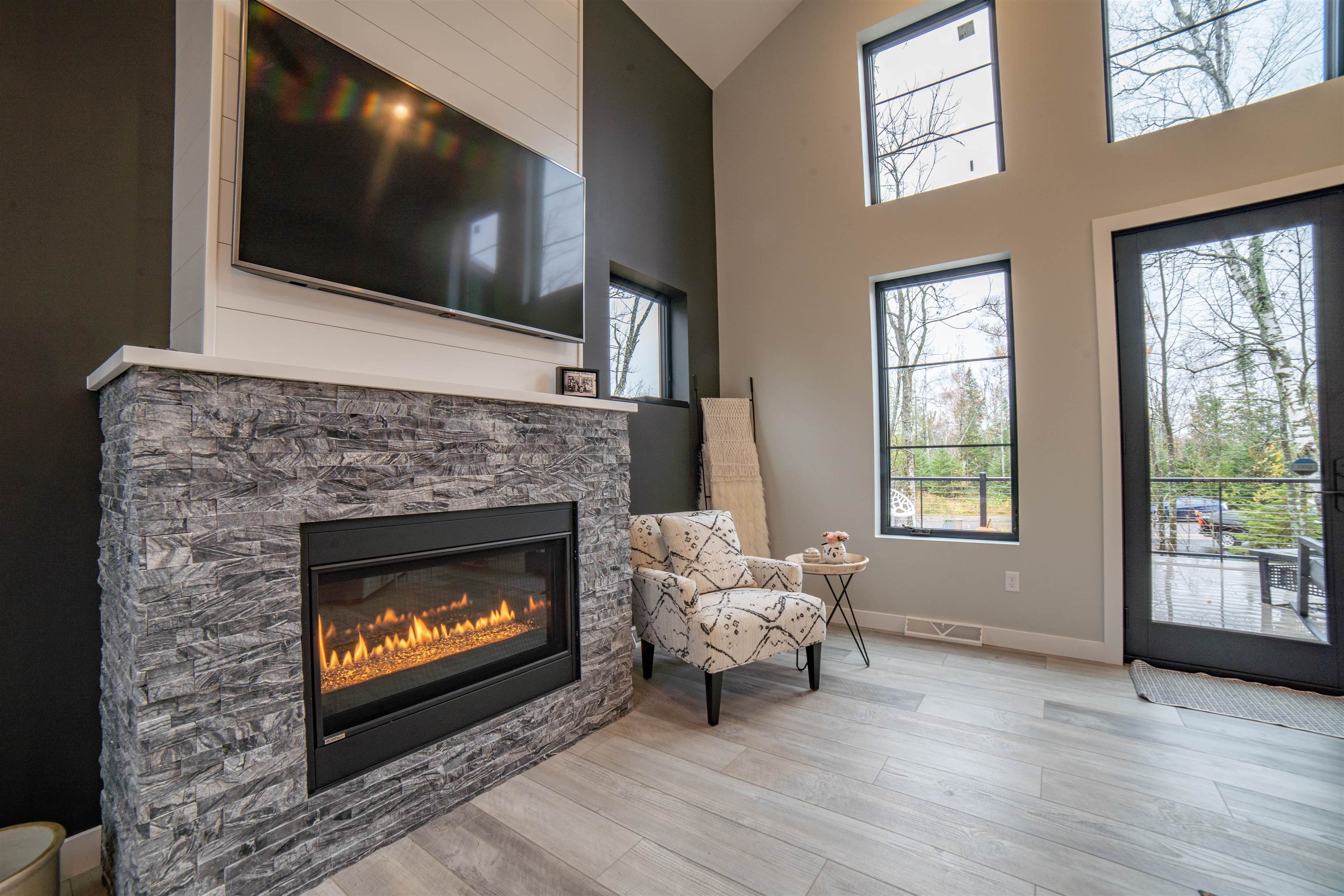 Duluth, Minnesota, 55811, United States, 3 Bedrooms Bedrooms, ,3 BathroomsBathrooms,Residential,Active,1963424