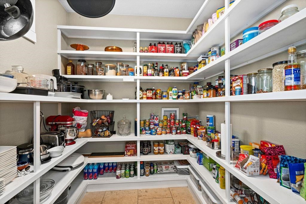 Duluth, Minnesota, 55804, United States, 5 Bedrooms Bedrooms, ,6 BathroomsBathrooms,Residential,Pending,2012810