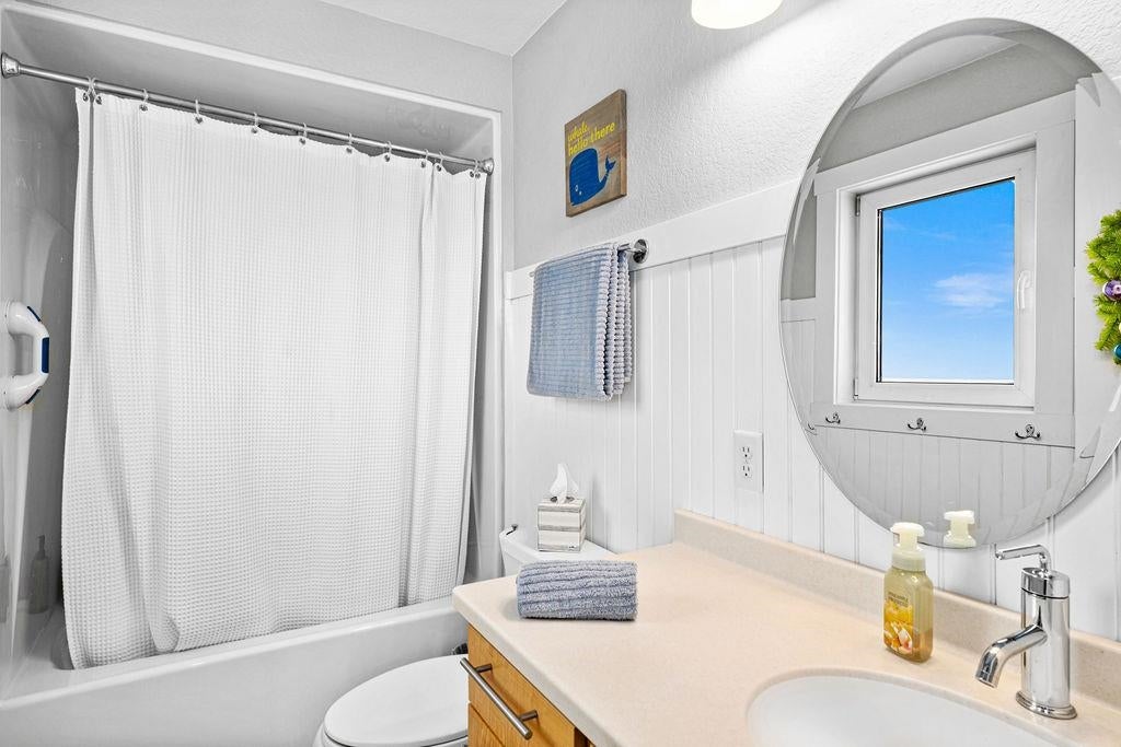 Duluth, Minnesota, 55804, United States, 5 Bedrooms Bedrooms, ,6 BathroomsBathrooms,Residential,Pending,2012810