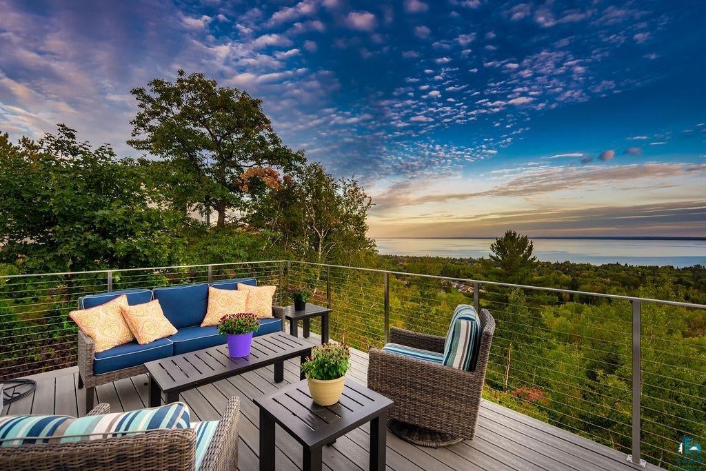 Duluth, Minnesota, 55804, United States, 5 Bedrooms Bedrooms, ,6 BathroomsBathrooms,Residential,Pending,2012810