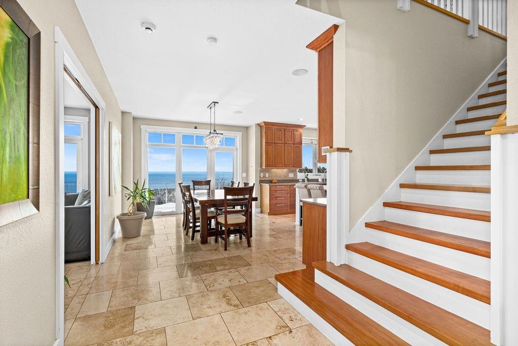 Duluth, Minnesota, 55804, United States, 5 Bedrooms Bedrooms, ,6 BathroomsBathrooms,Residential,Pending,2012810