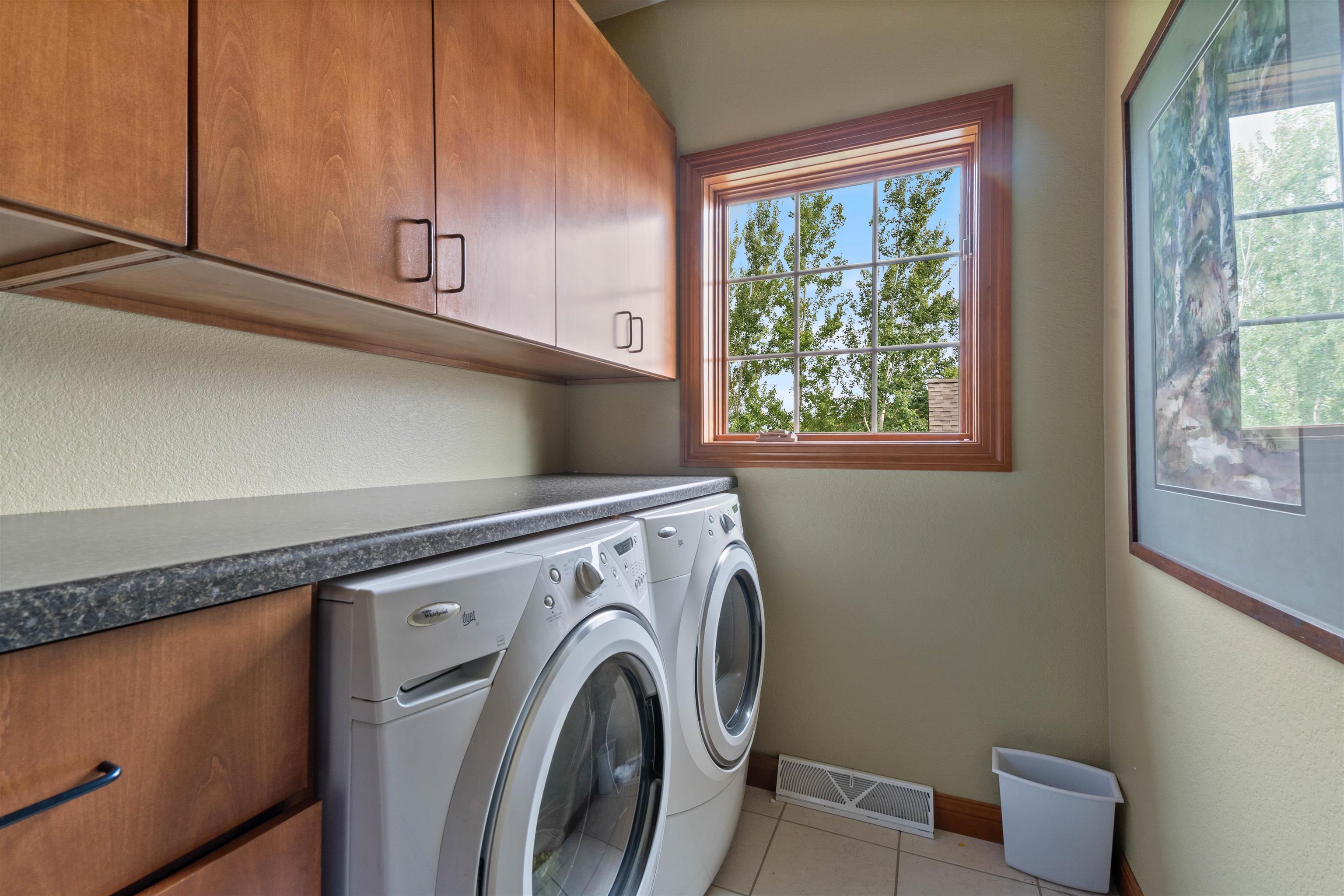 Duluth, Minnesota, 55811, United States, 4 Bedrooms Bedrooms, ,4 BathroomsBathrooms,Residential,Active,1936431