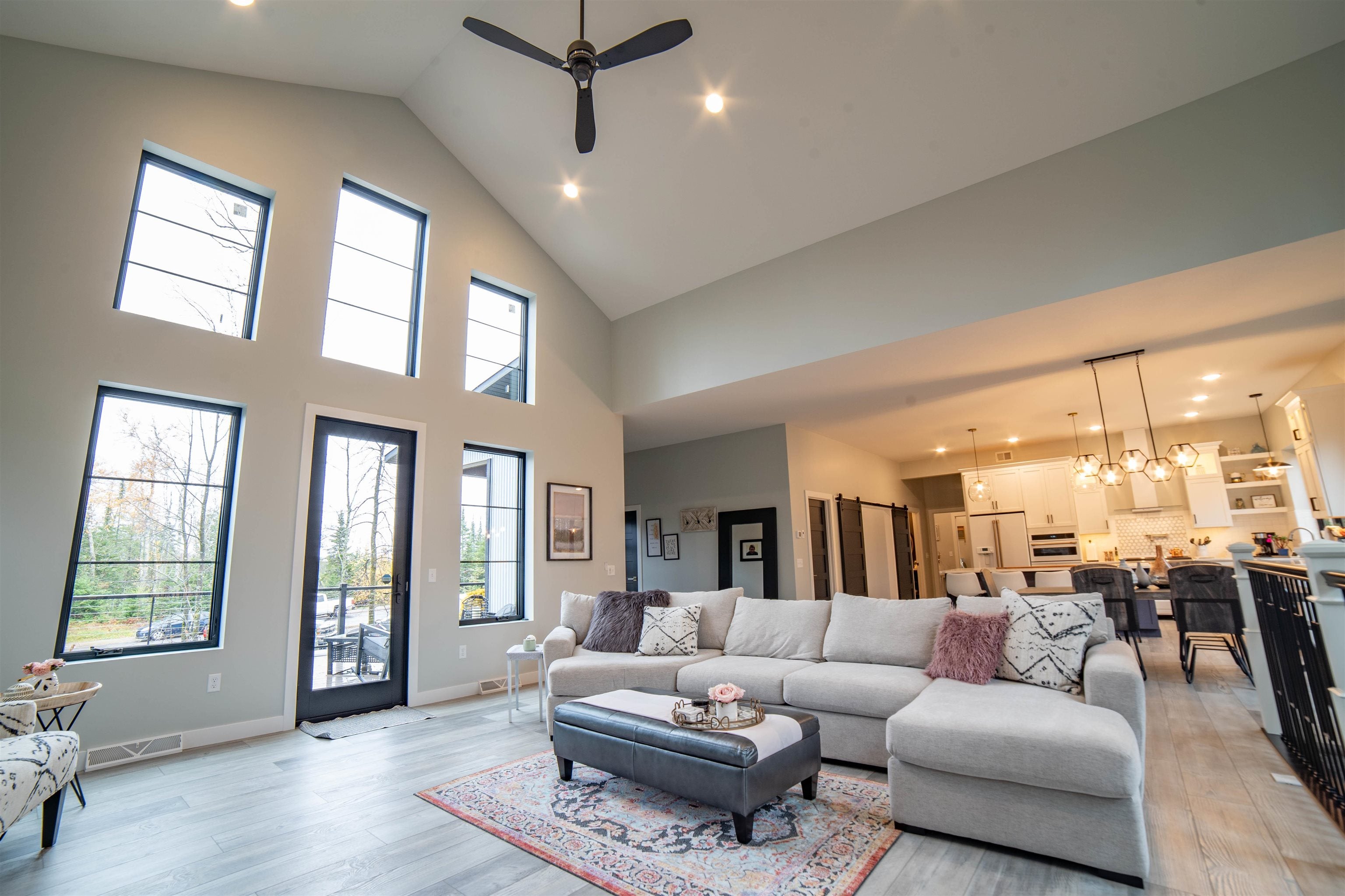 Duluth, Minnesota, 55811, United States, 3 Bedrooms Bedrooms, ,3 BathroomsBathrooms,Residential,Active,1963424