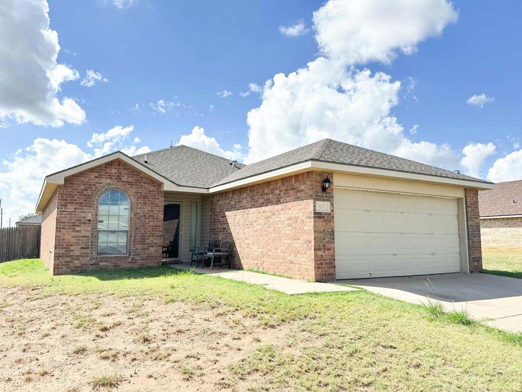 601 N TEAK AVE, LUBBOCK, TX 79403, photo 1 of 8