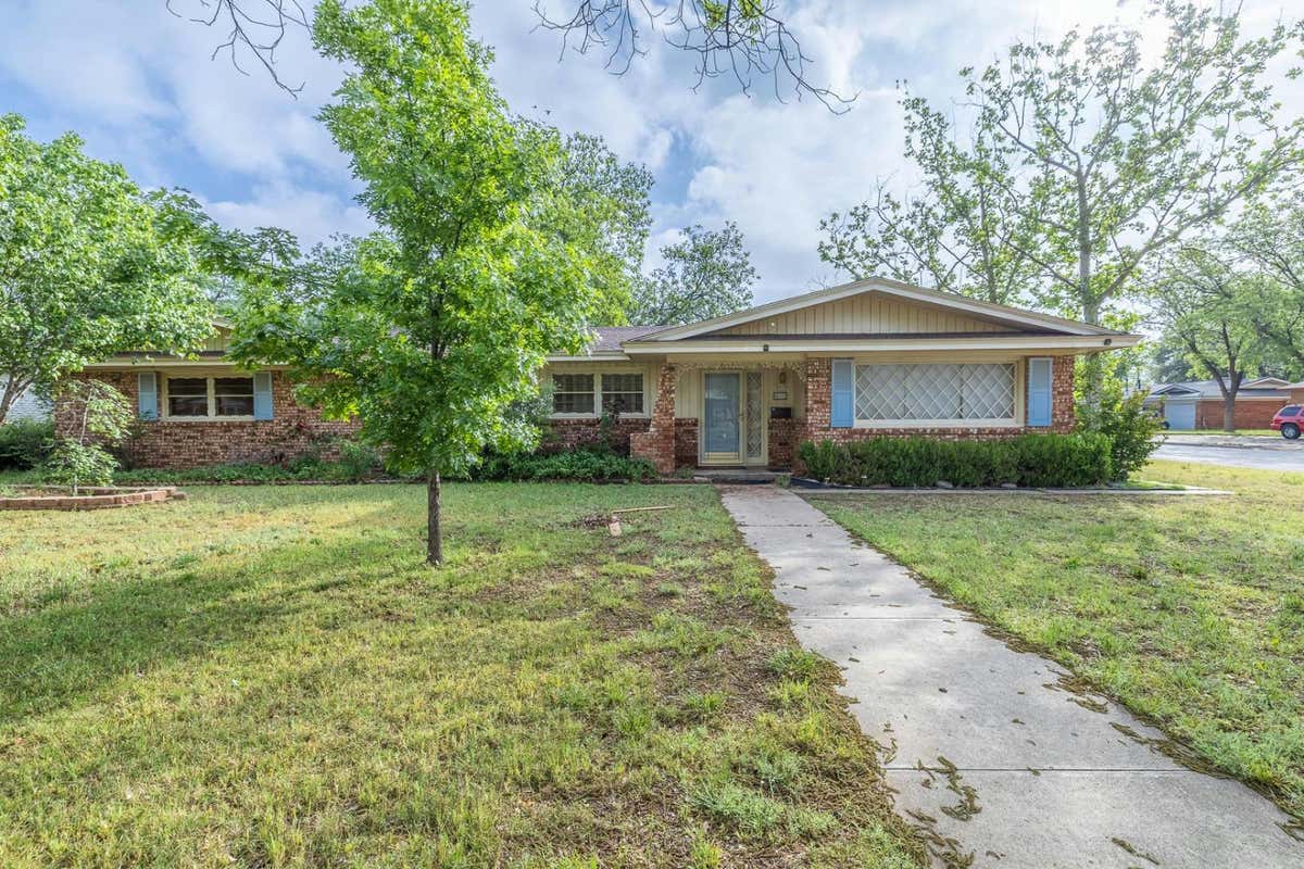 6011 VERNON AVE, LUBBOCK, TX 79412, photo 1 of 45