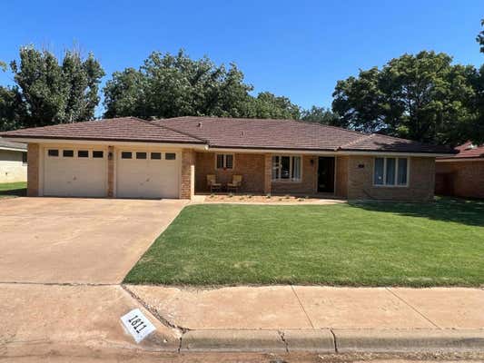 1811 E HESTER ST, BROWNFIELD, TX 79316 - Image 1