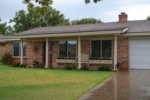 3615 RED OAK LN, PLAINVIEW, TX 79072 - Image 1