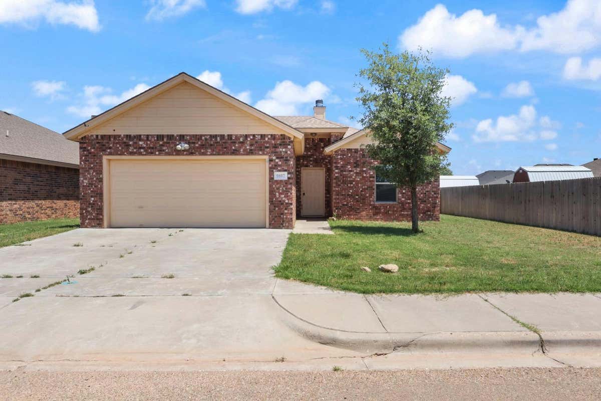 9807 WACO AVE, LUBBOCK, TX 79423, photo 1 of 29