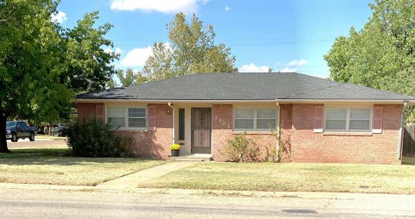 2808 W 11TH ST, PLAINVIEW, TX 79072 - Image 1