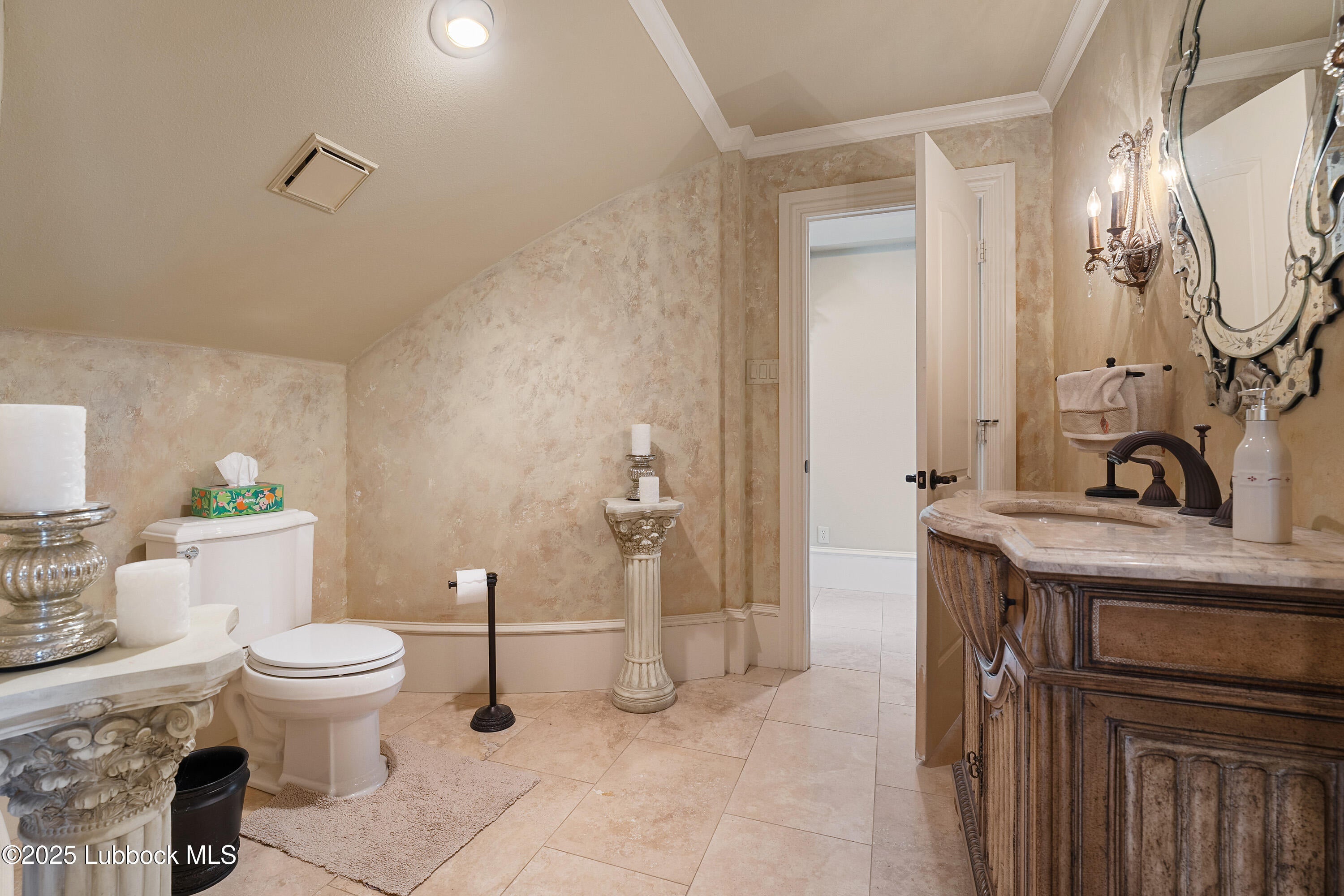 Lubbock, Texas, 79424, United States, 6 Bedrooms Bedrooms, ,8 BathroomsBathrooms,Residential,Active,1929701