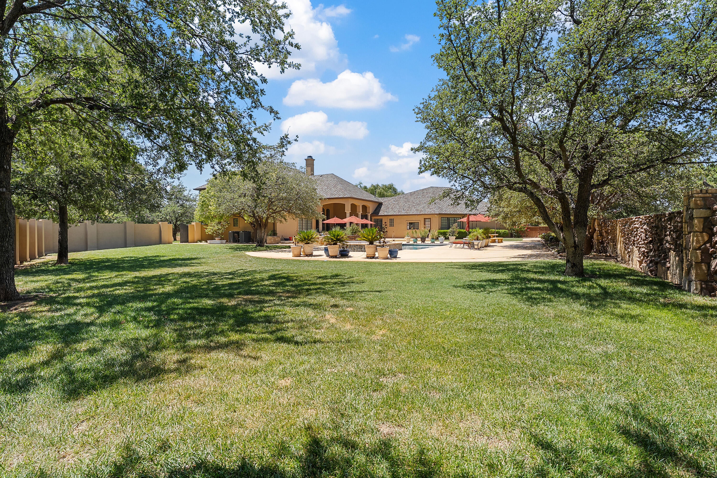 Lubbock, Texas, 79424, United States, 6 Bedrooms Bedrooms, ,8 BathroomsBathrooms,Residential,Active,1929701