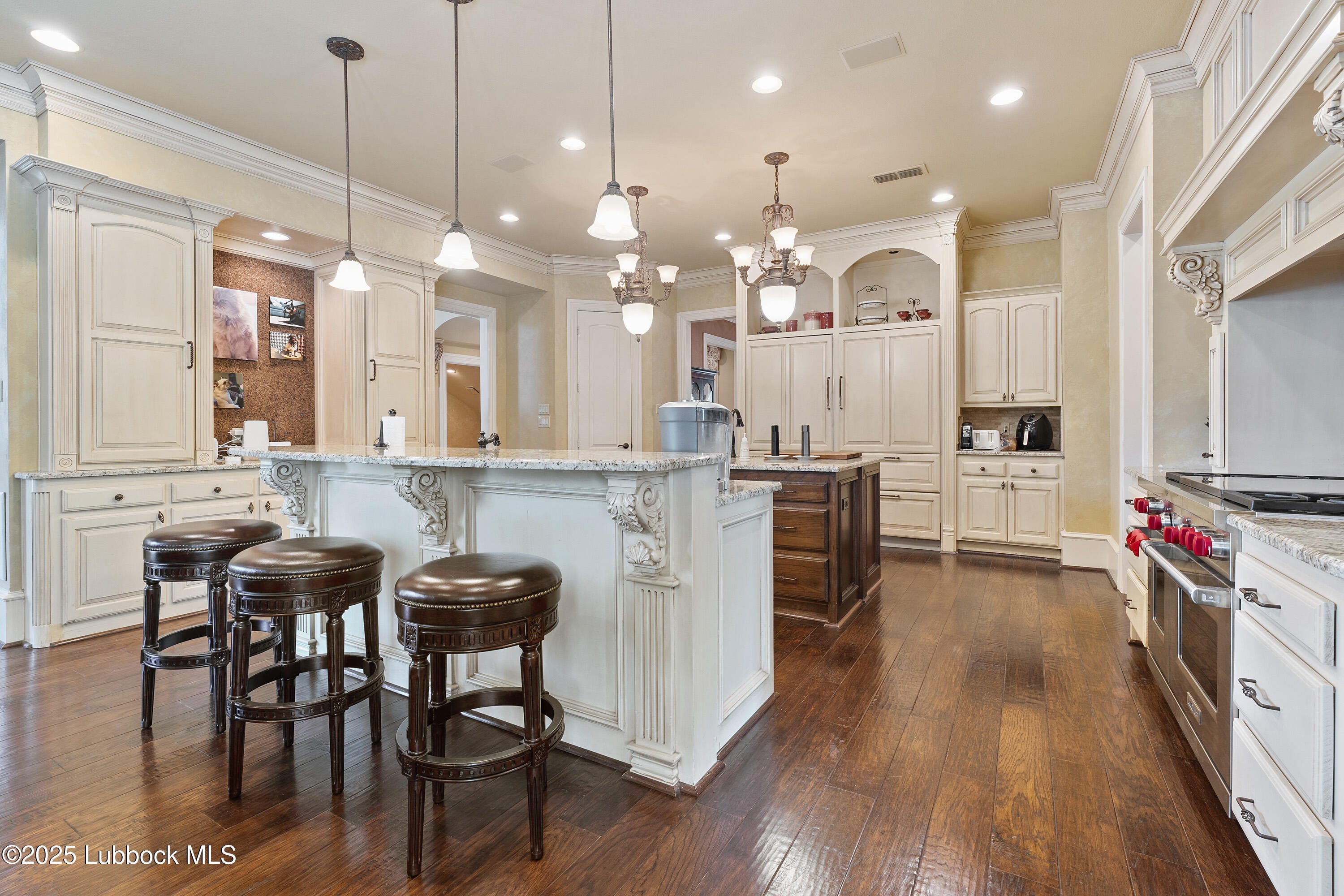 Lubbock, Texas, 79424, United States, 6 Bedrooms Bedrooms, ,8 BathroomsBathrooms,Residential,Active,1929701