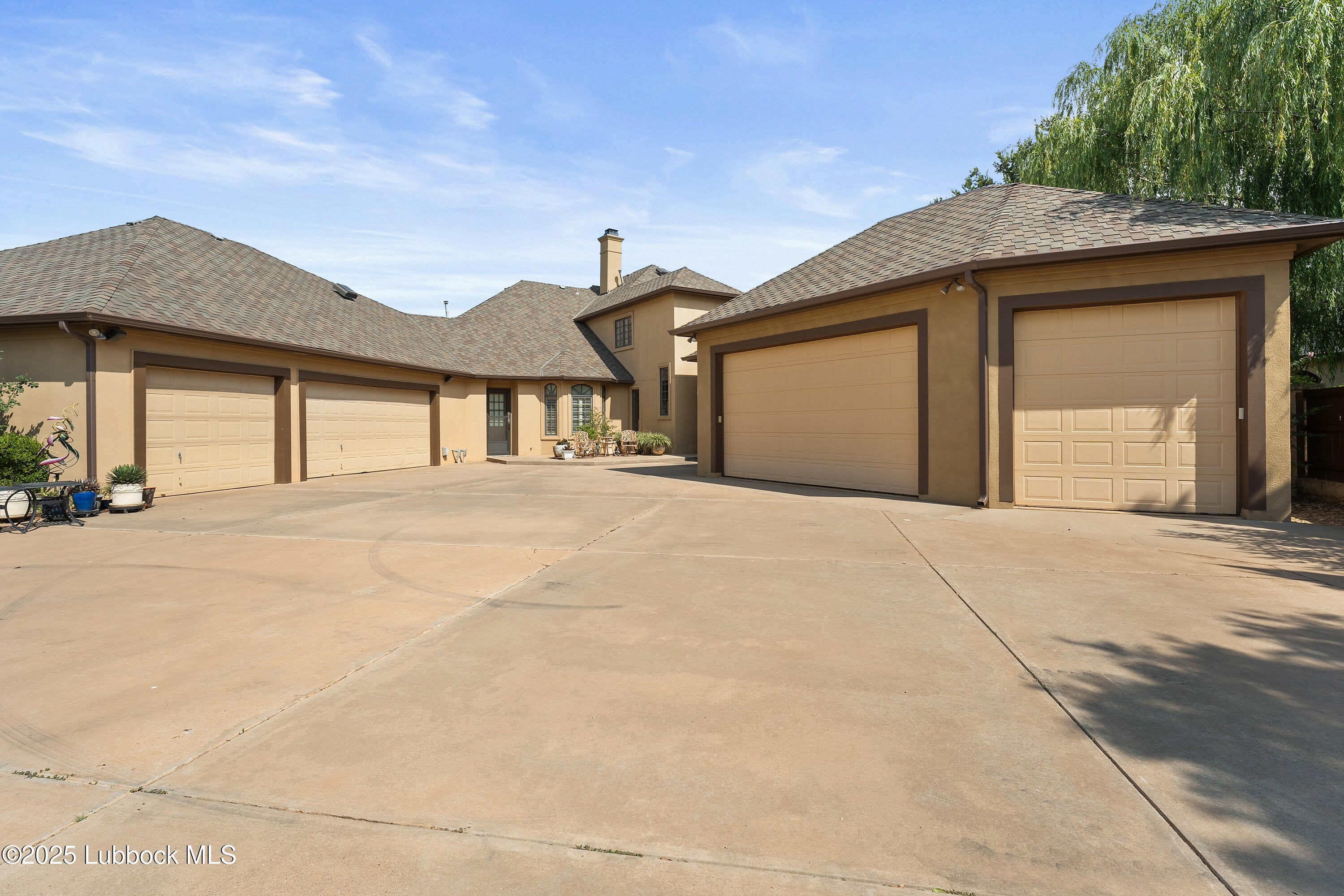 Lubbock, Texas, 79424, United States, 6 Bedrooms Bedrooms, ,8 BathroomsBathrooms,Residential,Active,1929701
