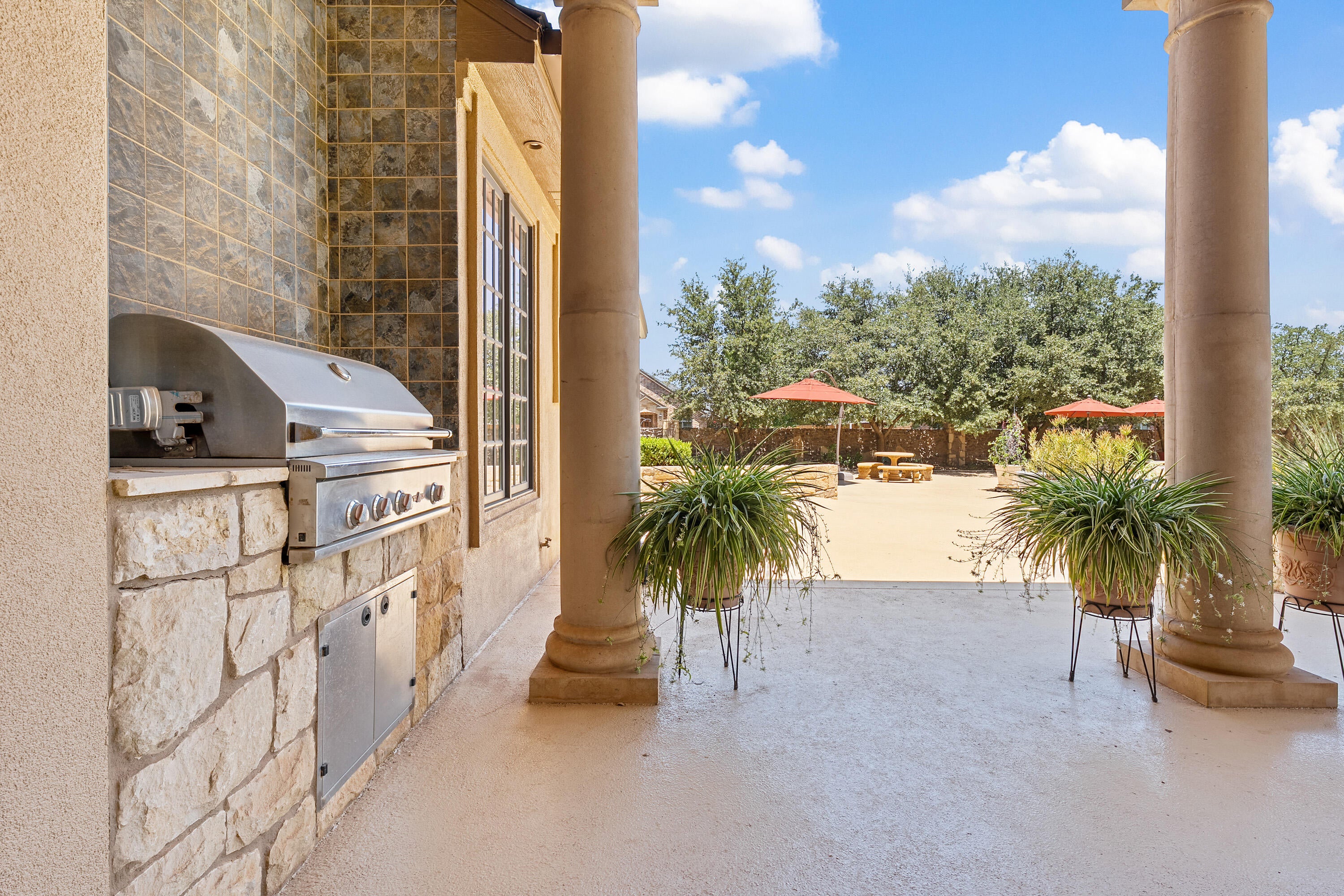 Lubbock, Texas, 79424, United States, 6 Bedrooms Bedrooms, ,8 BathroomsBathrooms,Residential,Active,1929701