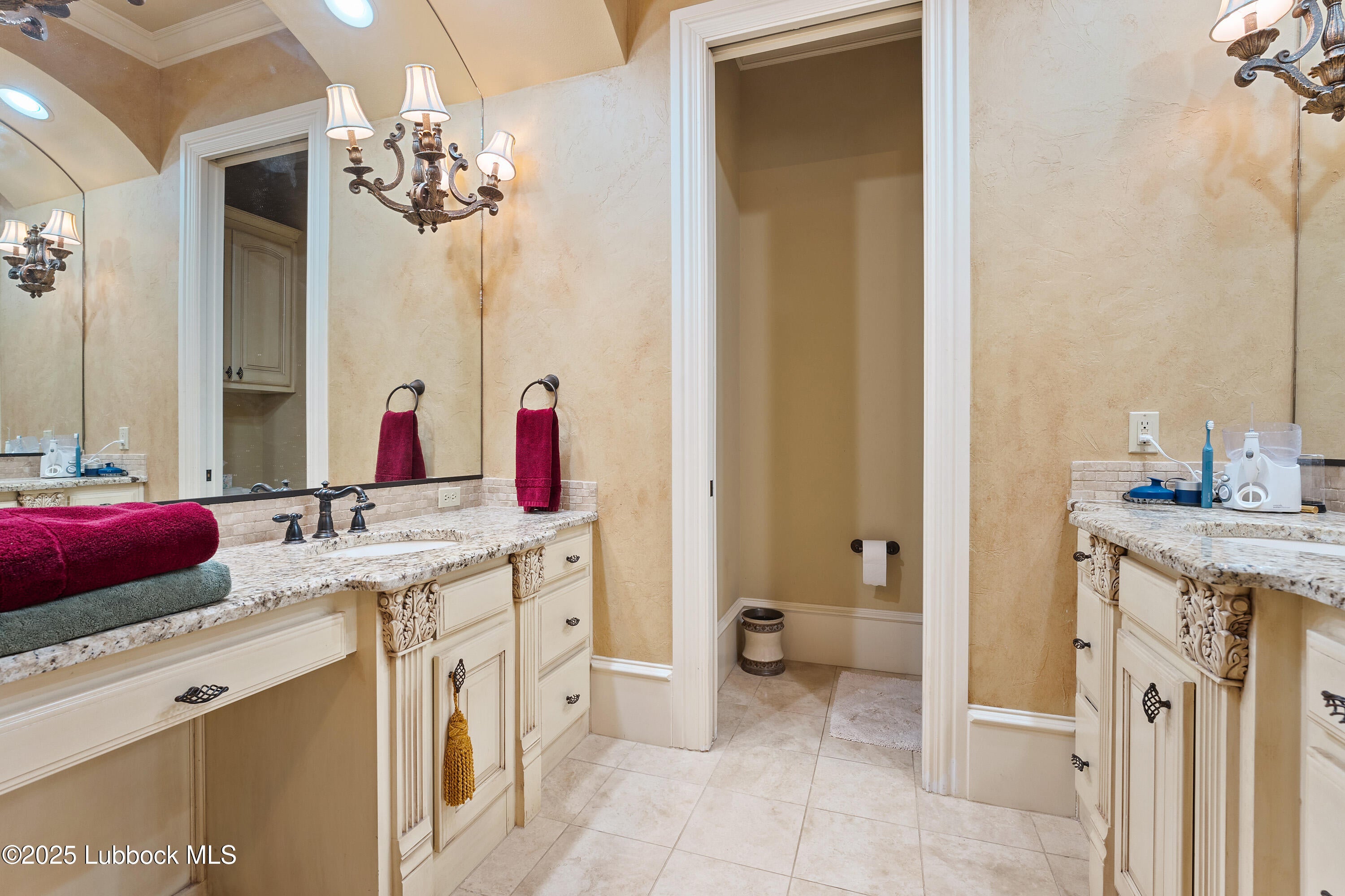 Lubbock, Texas, 79424, United States, 6 Bedrooms Bedrooms, ,8 BathroomsBathrooms,Residential,Active,1929701