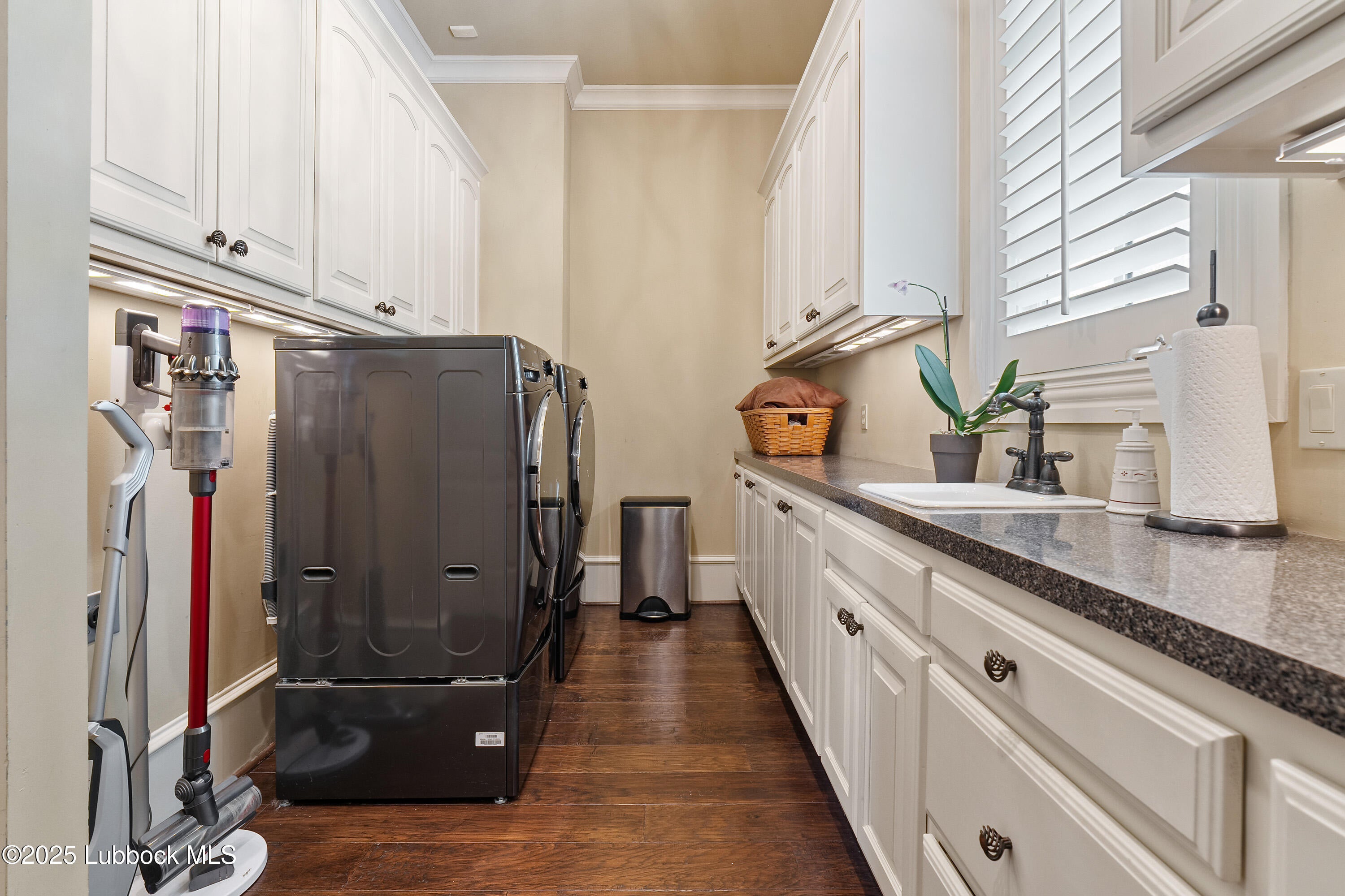 Lubbock, Texas, 79424, United States, 6 Bedrooms Bedrooms, ,8 BathroomsBathrooms,Residential,Active,1929701