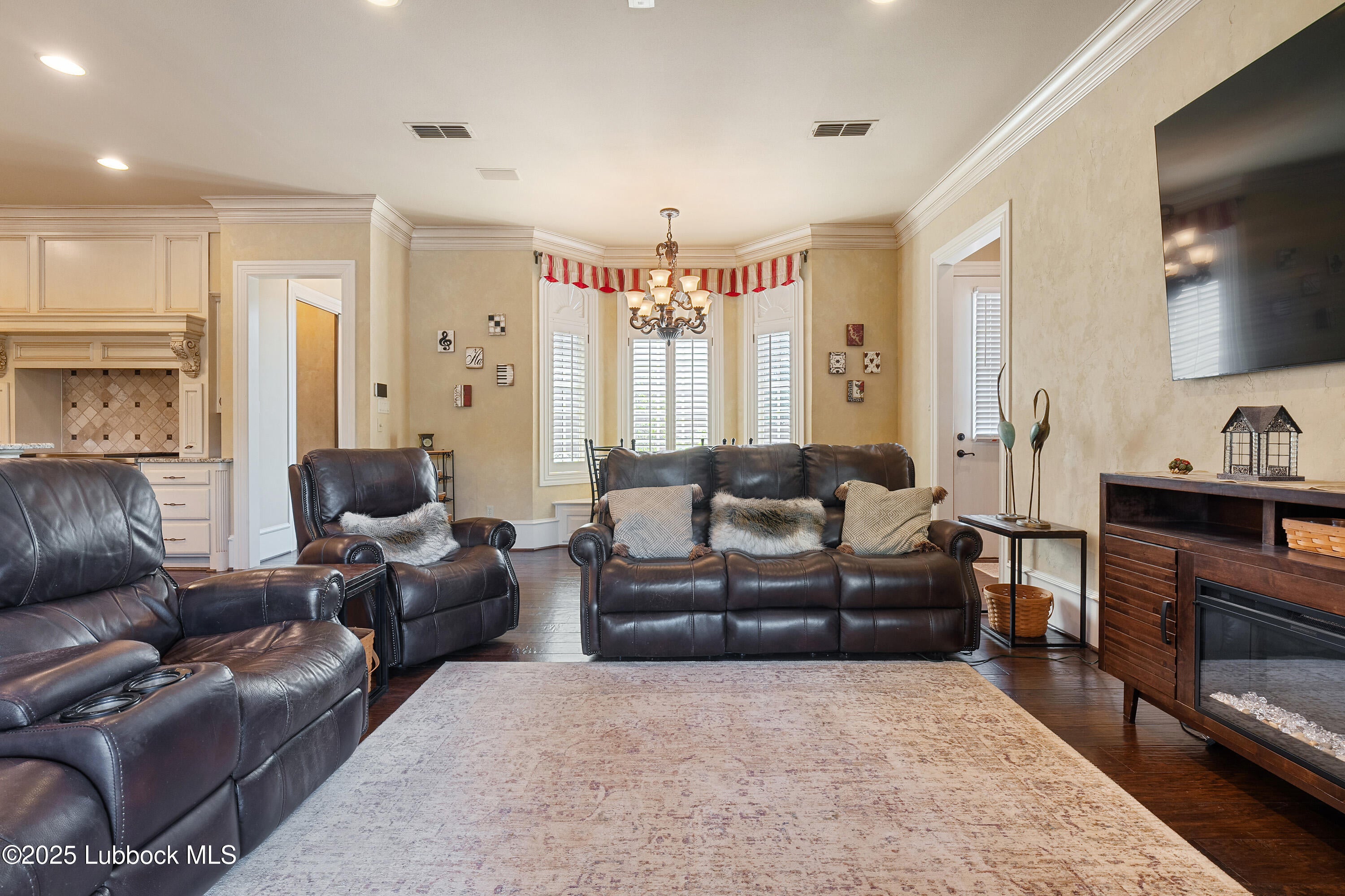 Lubbock, Texas, 79424, United States, 6 Bedrooms Bedrooms, ,8 BathroomsBathrooms,Residential,Active,1929701