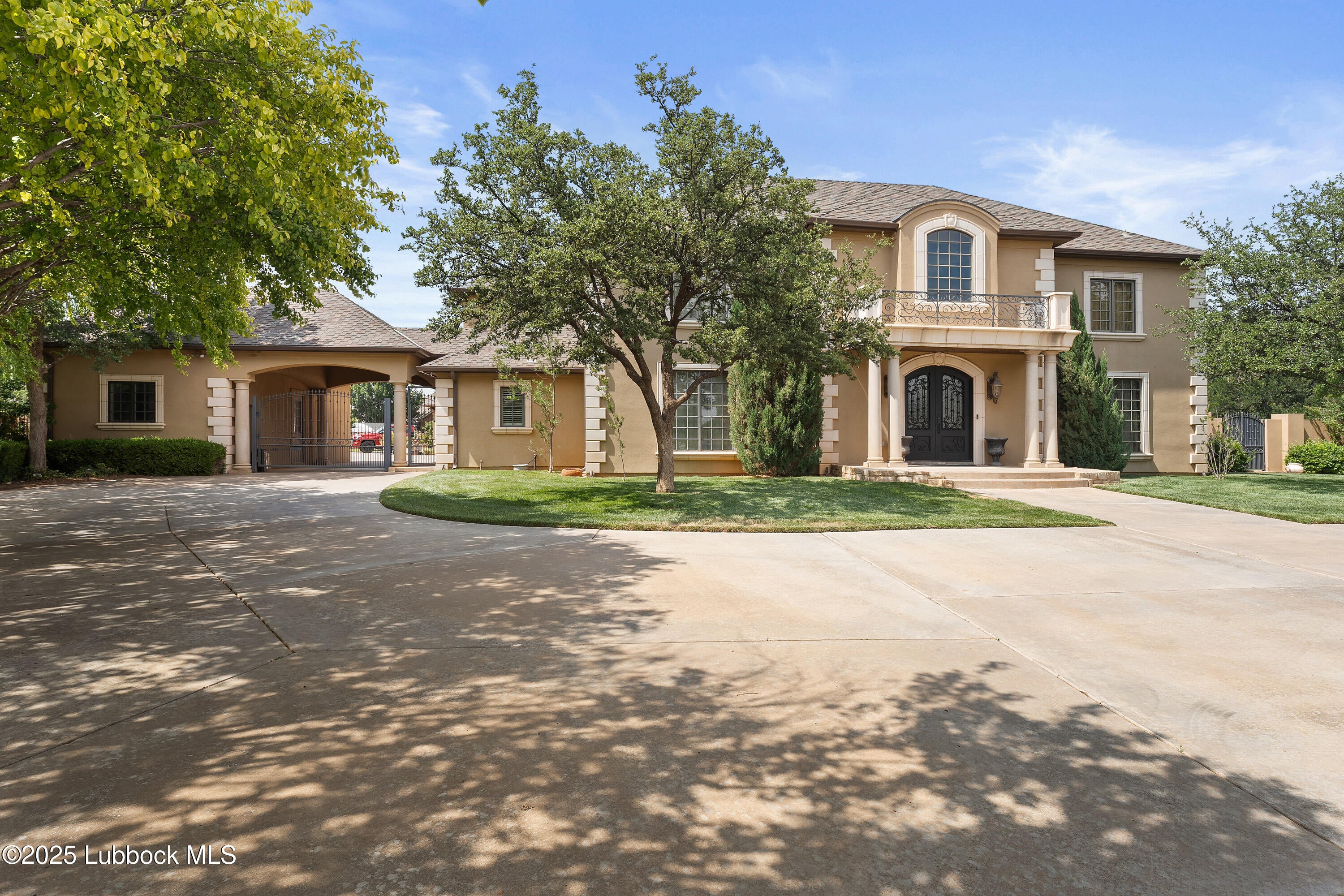 Lubbock, Texas, 79424, United States, 6 Bedrooms Bedrooms, ,8 BathroomsBathrooms,Residential,Active,1929701