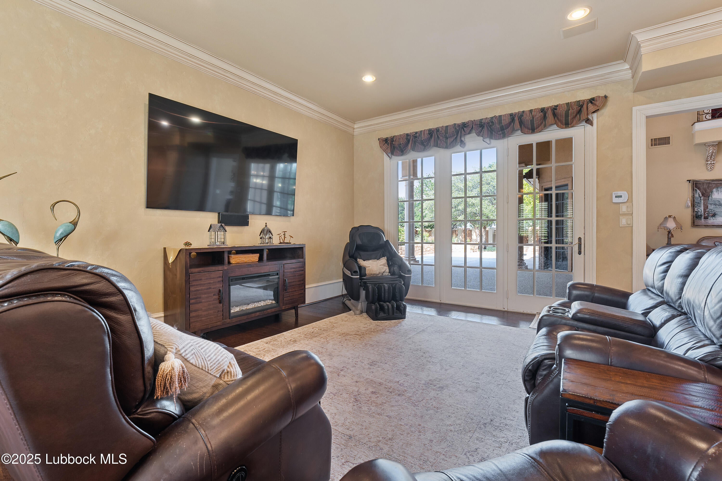 Lubbock, Texas, 79424, United States, 6 Bedrooms Bedrooms, ,8 BathroomsBathrooms,Residential,Active,1929701