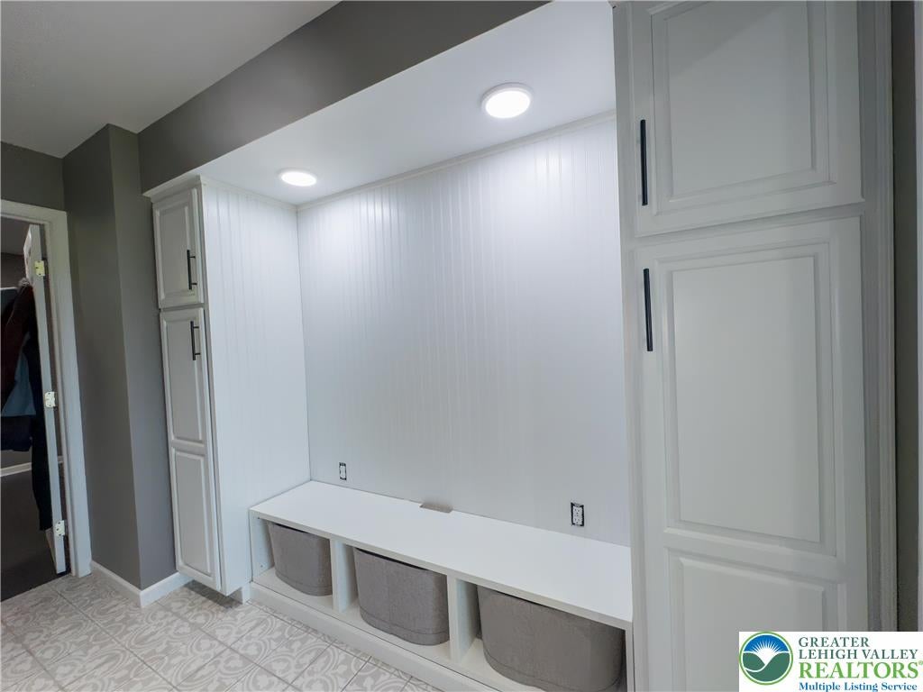 Upper Hanover Twp, Pennsylvania, 18041, United States, 7 Bedrooms Bedrooms, ,9 BathroomsBathrooms,Residential,Active,1936385