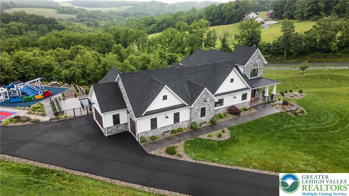 Greenwich Twp, Pennsylvania, 19530, United States, 6 Bedrooms Bedrooms, ,5 BathroomsBathrooms,Residential,Active,1967300