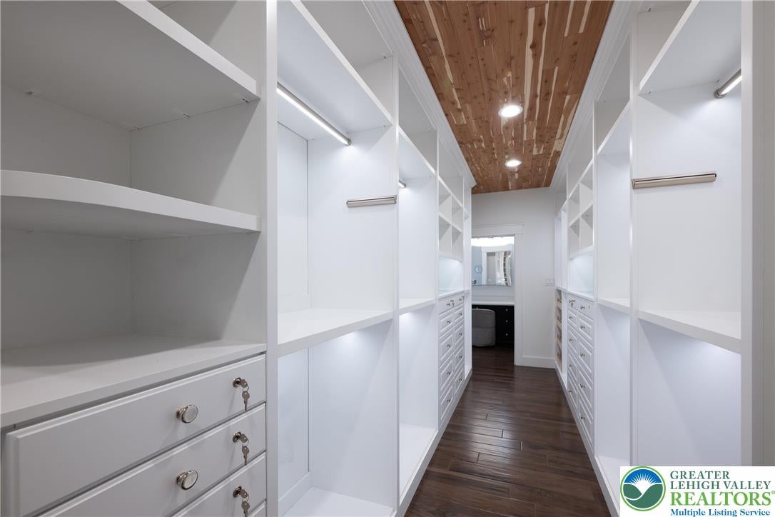 Greenwich Twp, Pennsylvania, 19530, United States, 6 Bedrooms Bedrooms, ,5 BathroomsBathrooms,Residential,Active,1967300