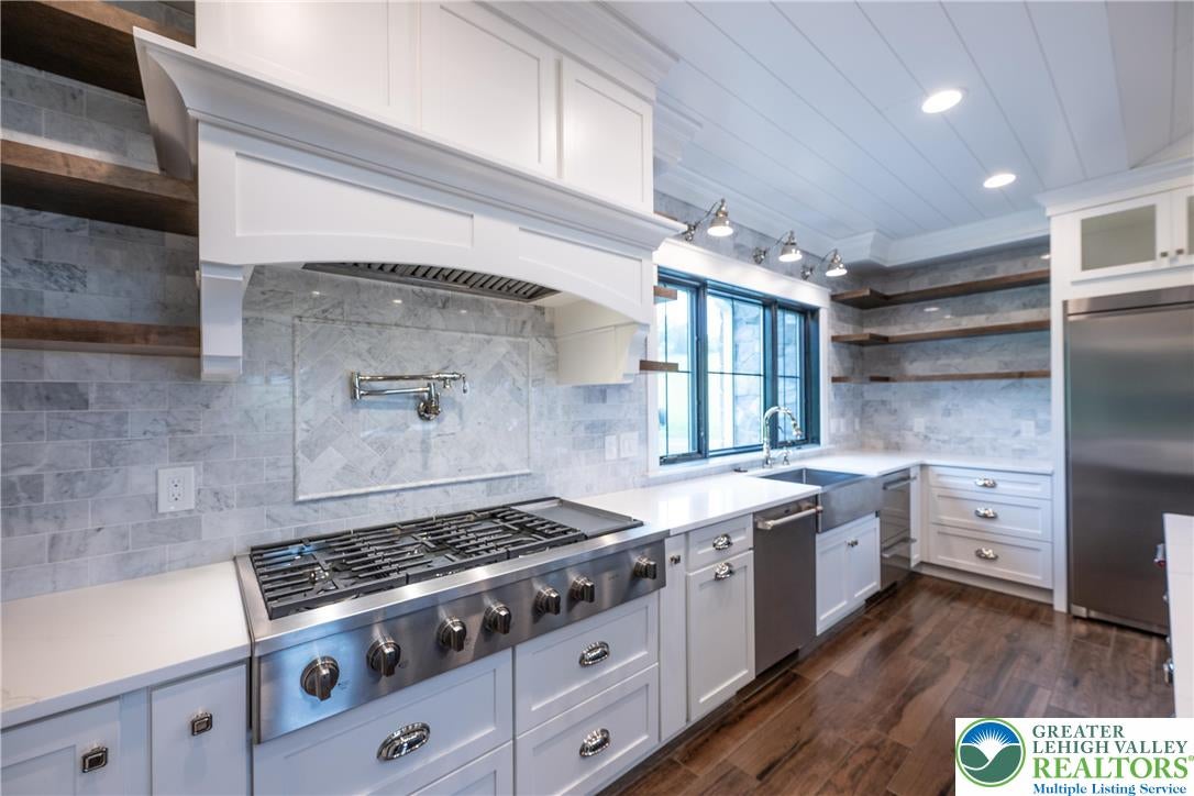 Greenwich Twp, Pennsylvania, 19530, United States, 6 Bedrooms Bedrooms, ,5 BathroomsBathrooms,Residential,Active,1967300