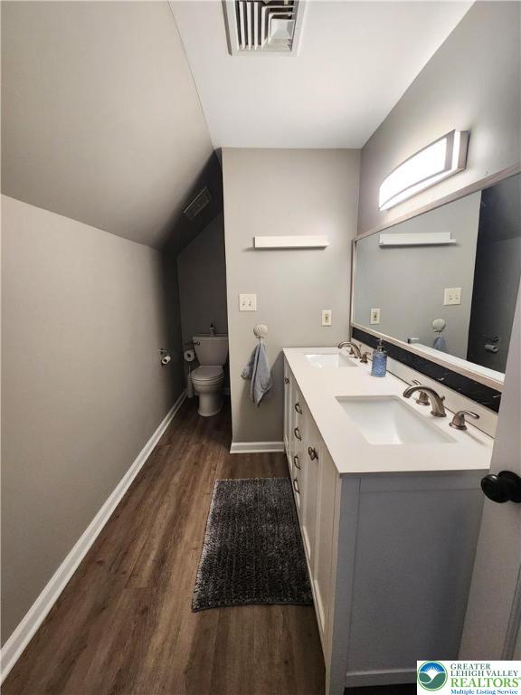 Bushkill Twp, Pennsylvania, 18064, United States, 4 Bedrooms Bedrooms, ,5 BathroomsBathrooms,Residential,Active,1945456