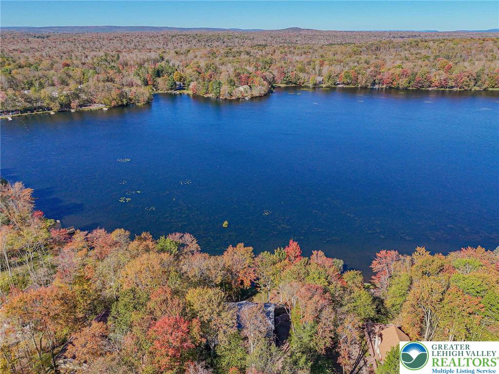 Clifton Twp, Pennsylvania, 18424, United States, 5 Bedrooms Bedrooms, ,4 BathroomsBathrooms,Residential,Active,1962171