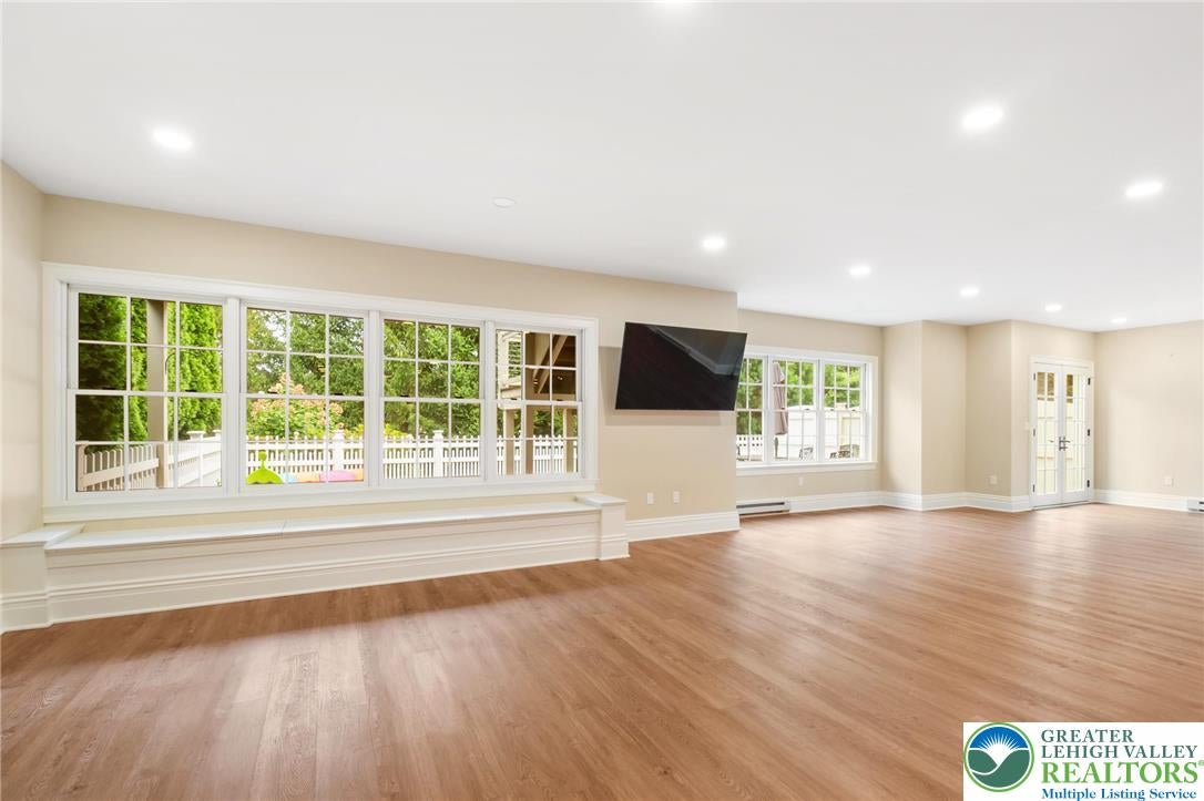 Bethlehem City, Pennsylvania, 18015, United States, 3 Bedrooms Bedrooms, ,5 BathroomsBathrooms,Residential,Active,1943838