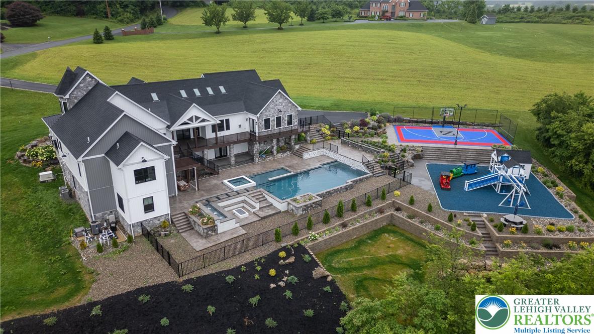 Greenwich Twp, Pennsylvania, 19530, United States, 6 Bedrooms Bedrooms, ,5 BathroomsBathrooms,Residential,Active,1967300