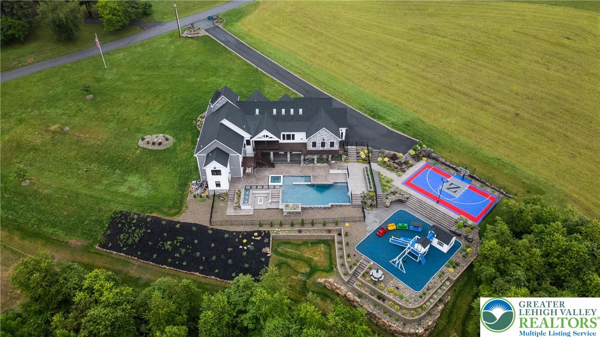 Greenwich Township, Pennsylvania, 19530, United States, ,5 BathroomsBathrooms,Residential,Active,1880295