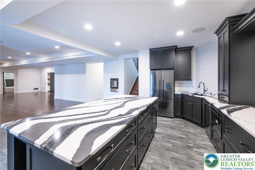 Greenwich Township, Pennsylvania, 19530, United States, ,5 BathroomsBathrooms,Residential,Active,1880295