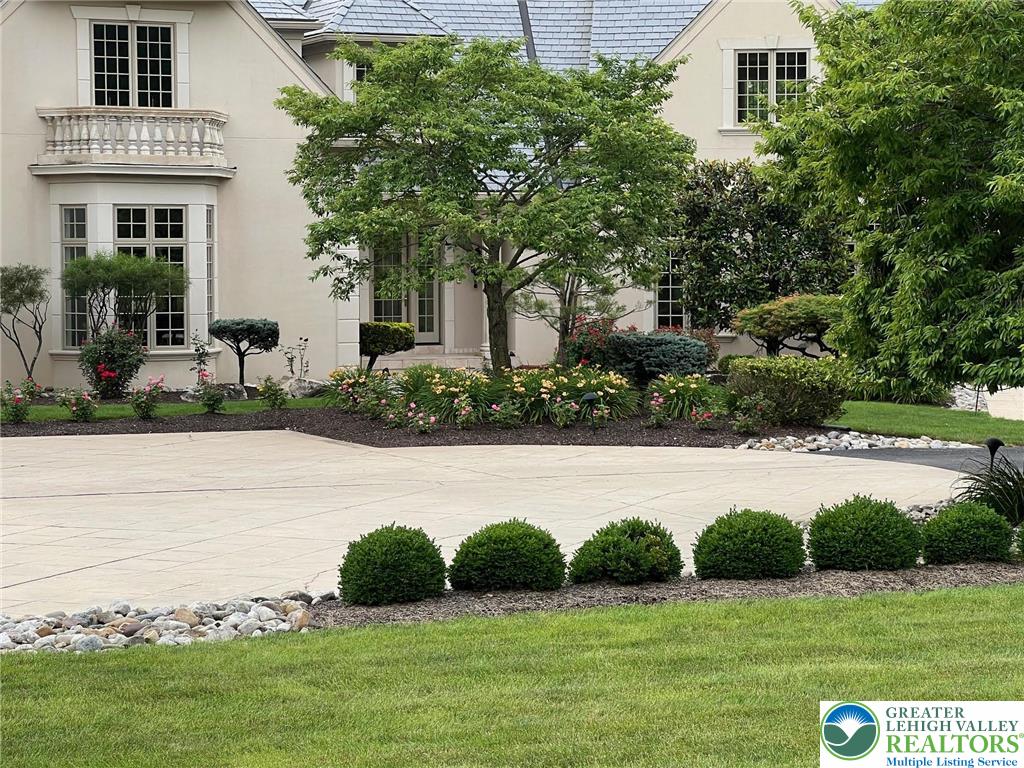 Upper Saucon Twp, Pennsylvania, 18034, United States, 6 Bedrooms Bedrooms, ,12 BathroomsBathrooms,Residential,Active,1885031