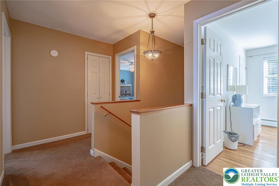 Clifton Twp, Pennsylvania, 18424, United States, 5 Bedrooms Bedrooms, ,4 BathroomsBathrooms,Residential,Active,1962171