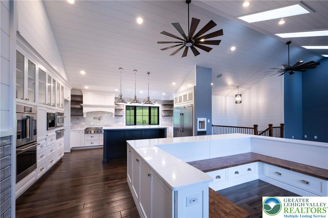 Greenwich Township, Pennsylvania, 19530, United States, ,5 BathroomsBathrooms,Residential,Active,1880295