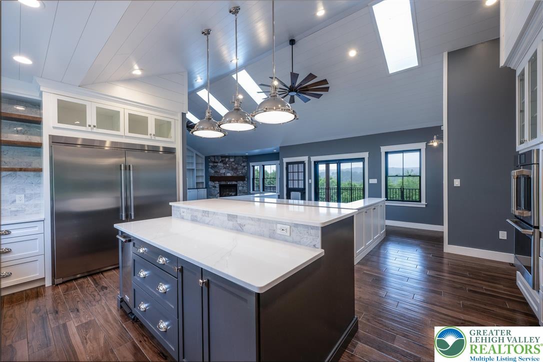 Greenwich Township, Pennsylvania, 19530, United States, ,5 BathroomsBathrooms,Residential,Active,1880295