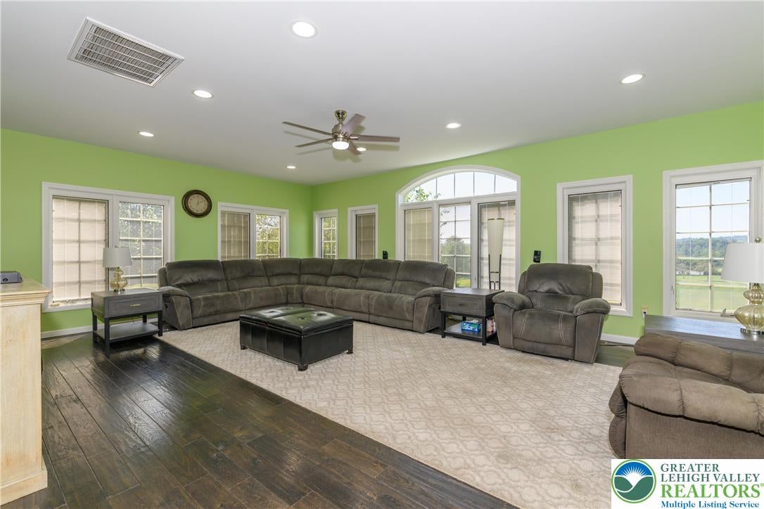 Upper Hanover Twp, Pennsylvania, 18041, United States, 7 Bedrooms Bedrooms, ,9 BathroomsBathrooms,Residential,Active,2023436