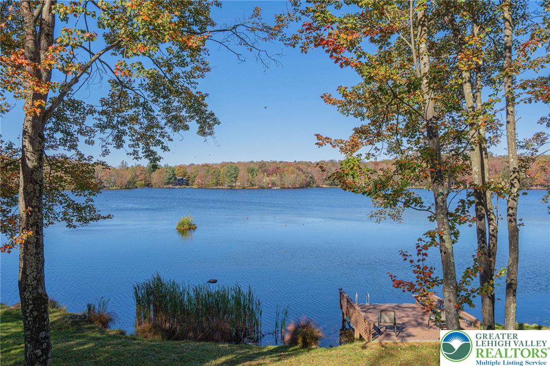 Clifton Twp, Pennsylvania, 18424, United States, 5 Bedrooms Bedrooms, ,4 BathroomsBathrooms,Residential,Active,1962171