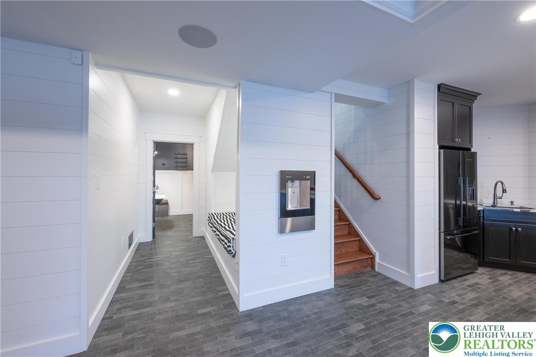 Greenwich Township, Pennsylvania, 19530, United States, ,5 BathroomsBathrooms,Residential,Active,1880295