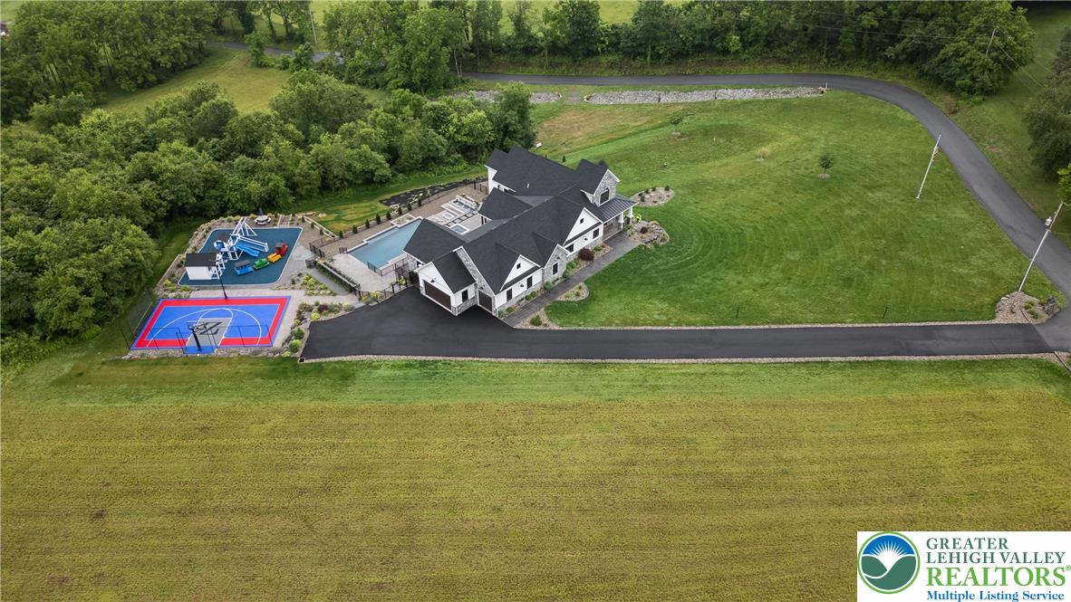 Greenwich Twp, Pennsylvania, 19530, United States, 6 Bedrooms Bedrooms, ,5 BathroomsBathrooms,Residential,Active,1967300