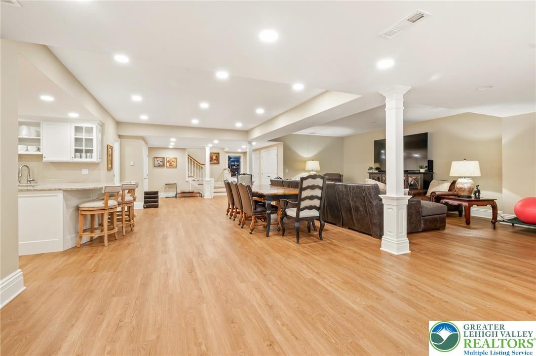 Bethlehem City, Pennsylvania, 18015, United States, 3 Bedrooms Bedrooms, ,5 BathroomsBathrooms,Residential,Active,1943838