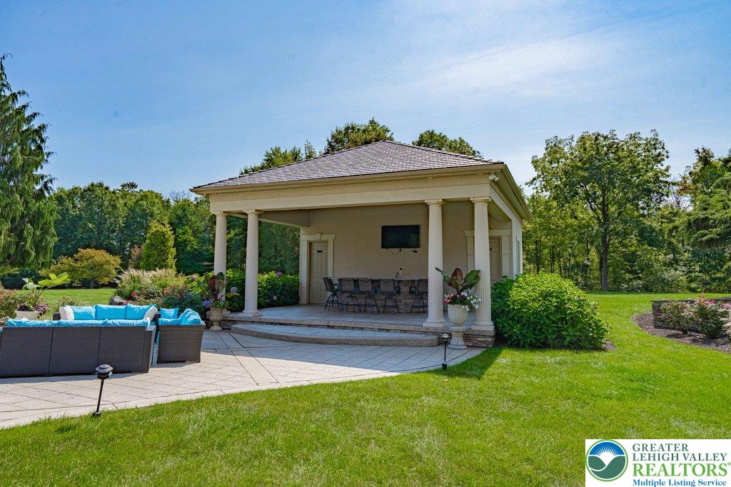 Upper Saucon Twp, Pennsylvania, 18034, United States, 6 Bedrooms Bedrooms, ,12 BathroomsBathrooms,Residential,Active,1885031